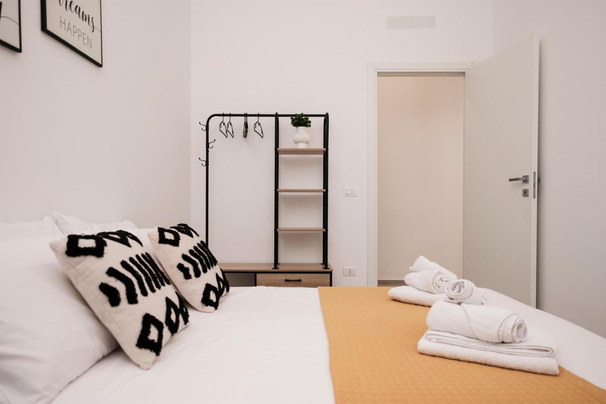 Pepoli Deluxe - Exclusive Apartment - Free Parking トラーパニ エクステリア 写真